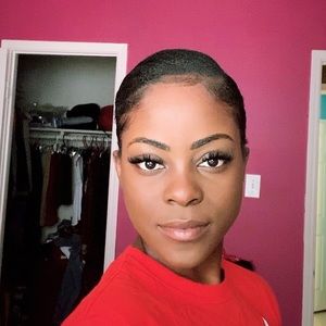 Meet your Posher, Gloria